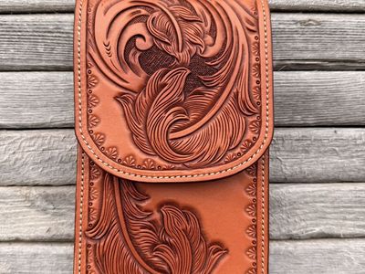 Rear Cinch Cell Phone Snack Holder