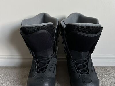 Ride Snowboard Boots Women 10, Men 9