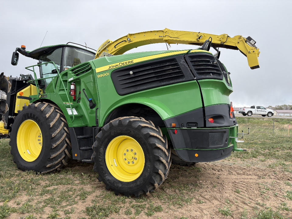 2021 John Deere 9900
