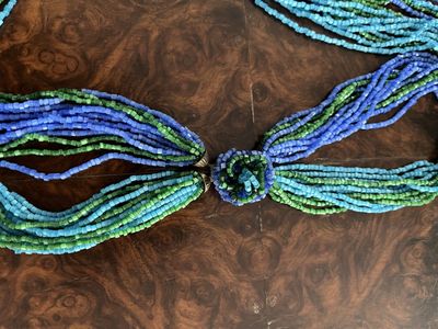 Stunning Blue and Green Glass Beaded Necklace - Vintage 1950's - Excellent Condition