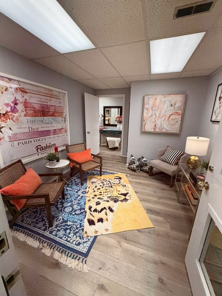 Office/Studio For Rent!