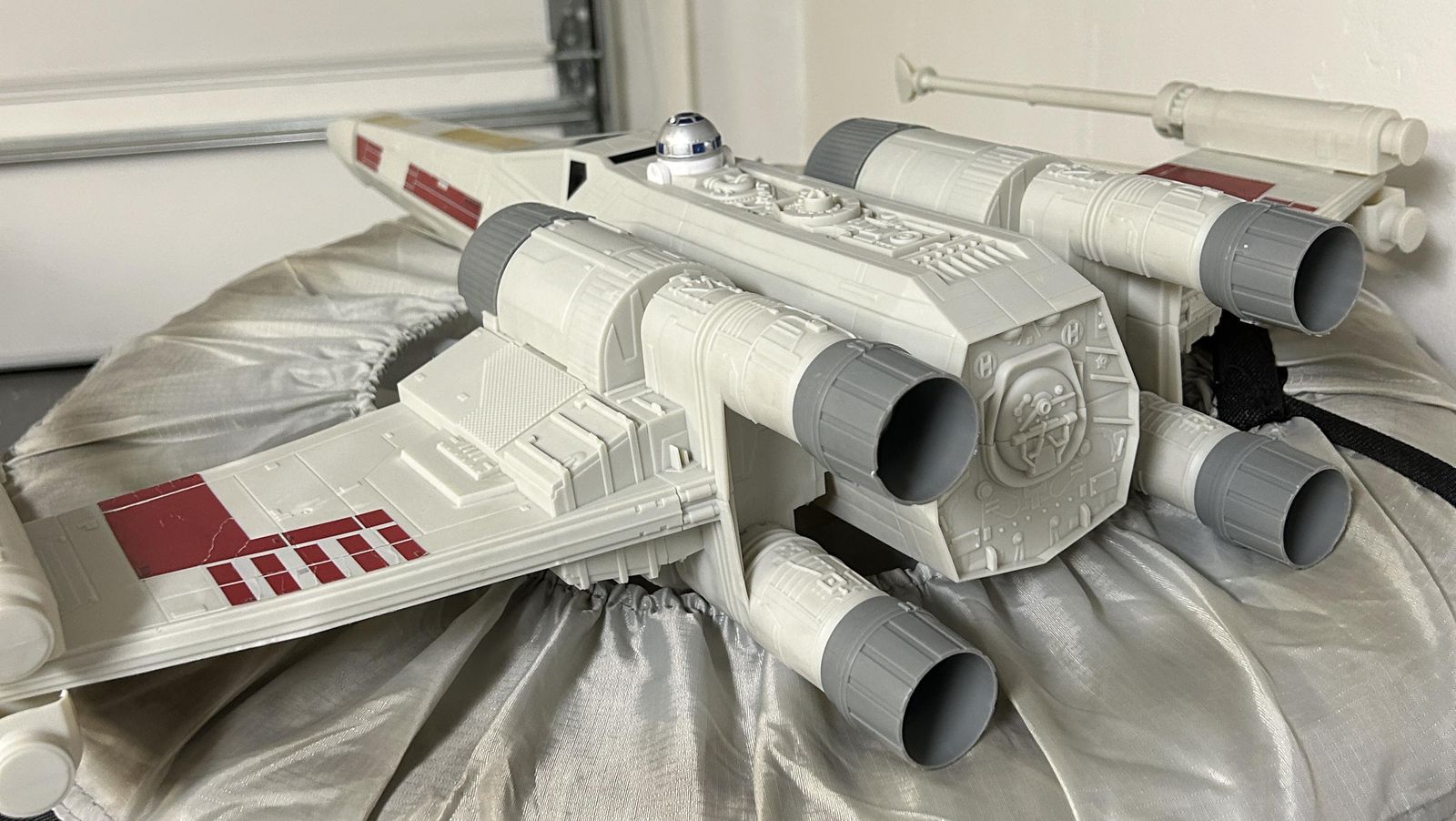 Main image 6