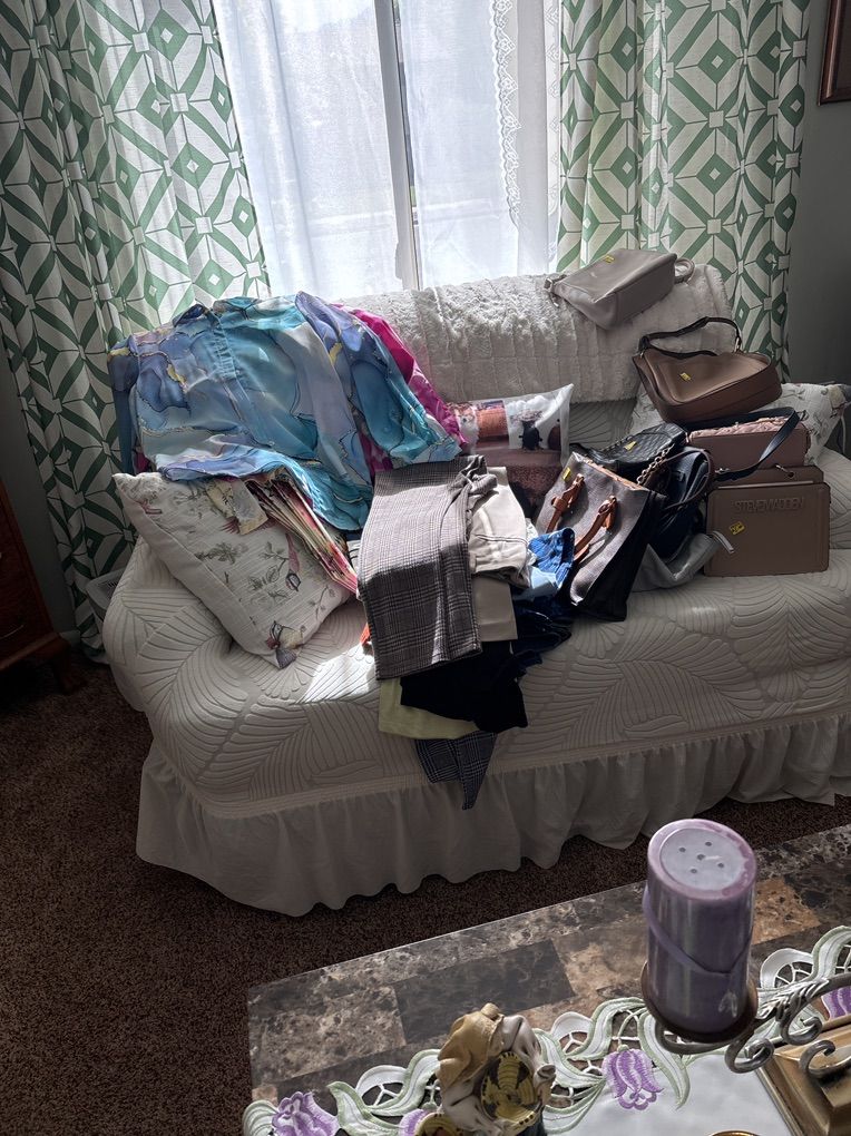 Main image 6