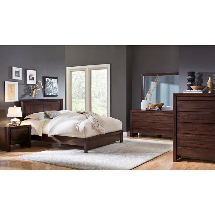 Bedroom Set – 5 or 6 Piece (solid wood)