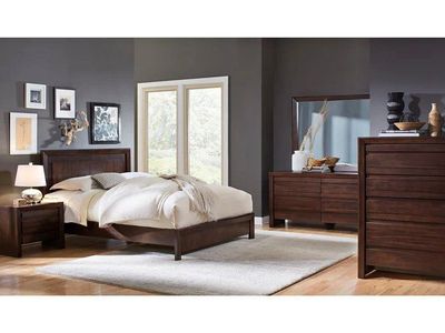 Bedroom Set – 5 or 6 Piece (solid wood)