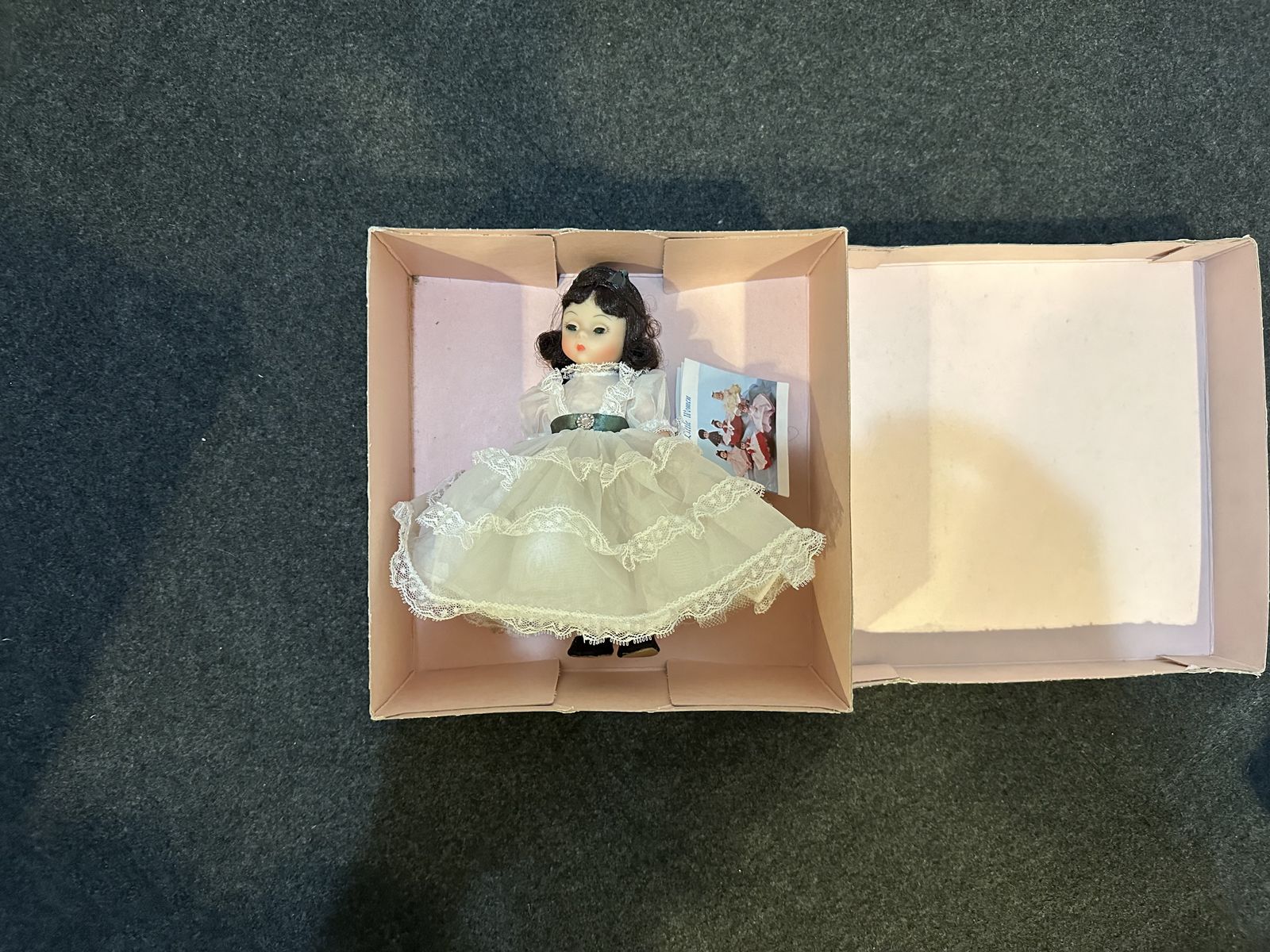 Main image 3