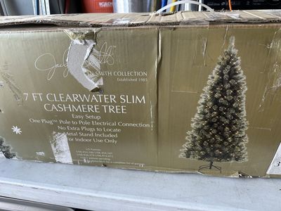 Jaclyn Smith 7 ft Clearwater Slim Cashmere Christmas Tree