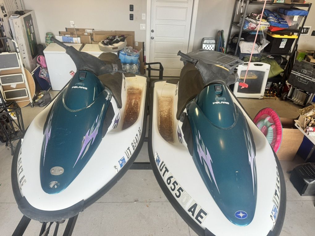 2 1999 Polaris Wave Runners