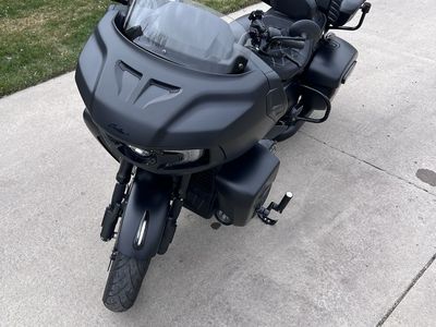 Indian Pursuit Limited Premium Dark Horse 2023