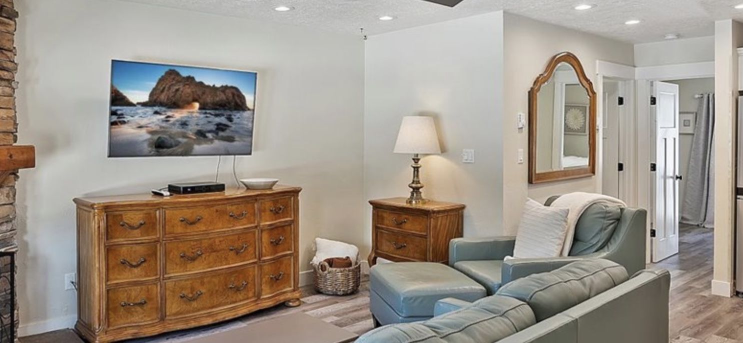 7 Piece Bedroom Set- King