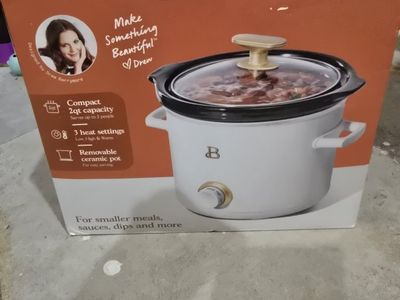 Beautiful Kitchenware 2 Qt Slow Cooker White Gold
