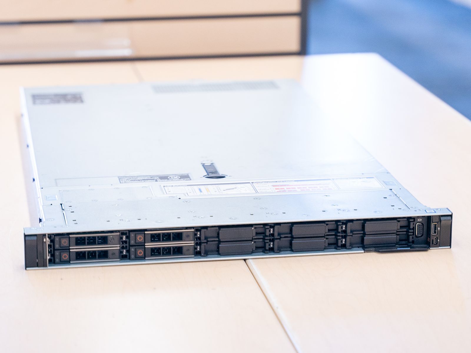Dell Poweredge R640 Server | 16 CPU Cores, 64GB RAM, 12x SSD Bays, 10G Networking