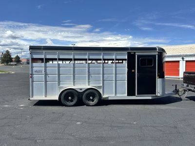 2019 Maverick 4 horse bumper pull