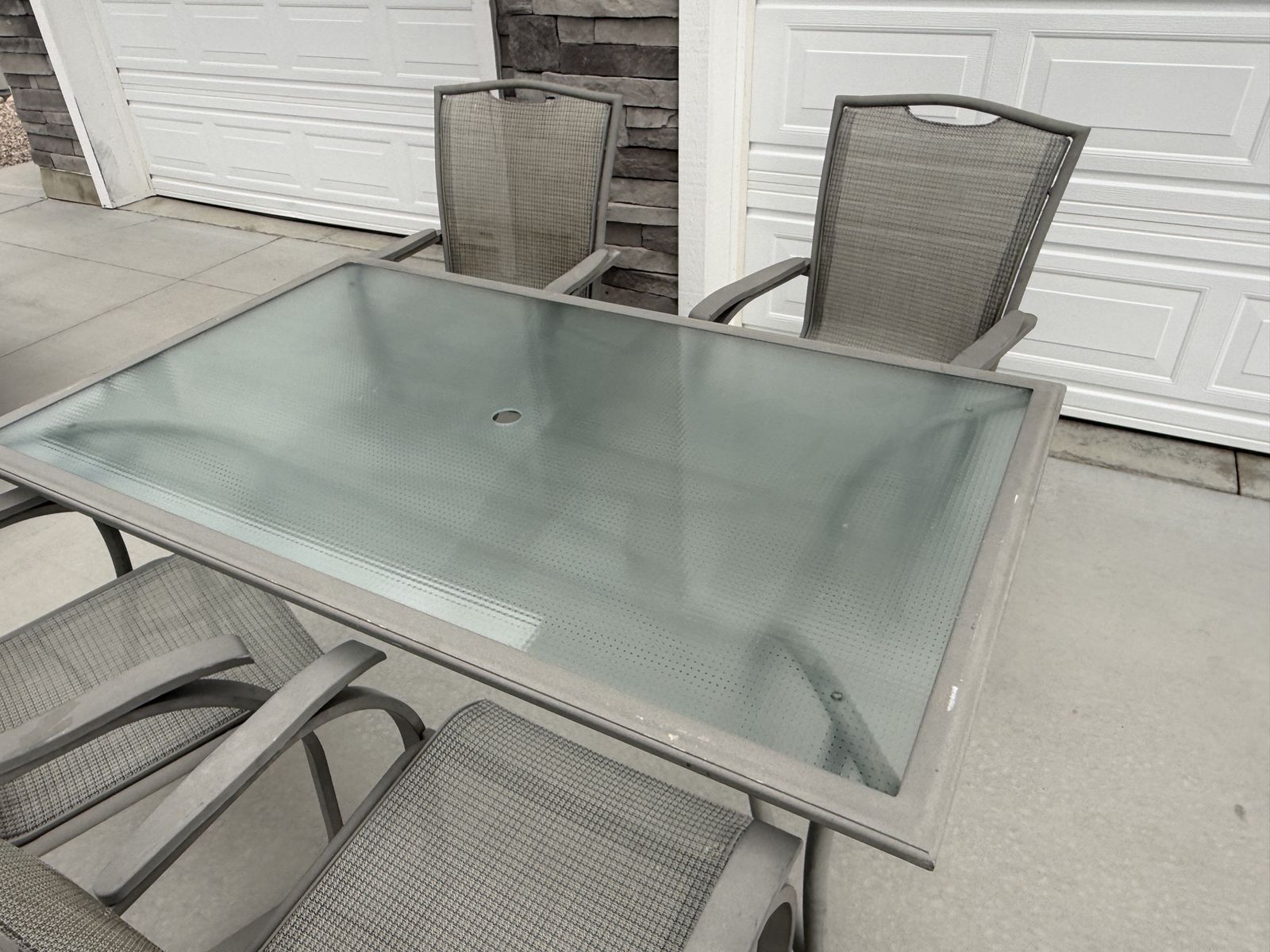 Patio outdoor table chairs 5 piece set great shape