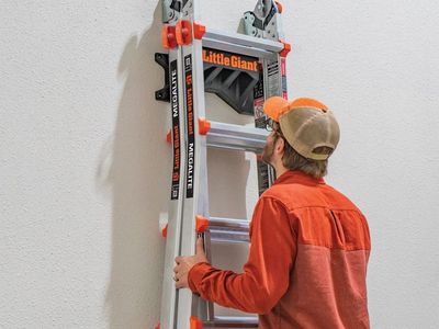 Little Giant Megalite M18 Telescoping Multi-Position Ladder with Ladder Rack 2009560 #106331