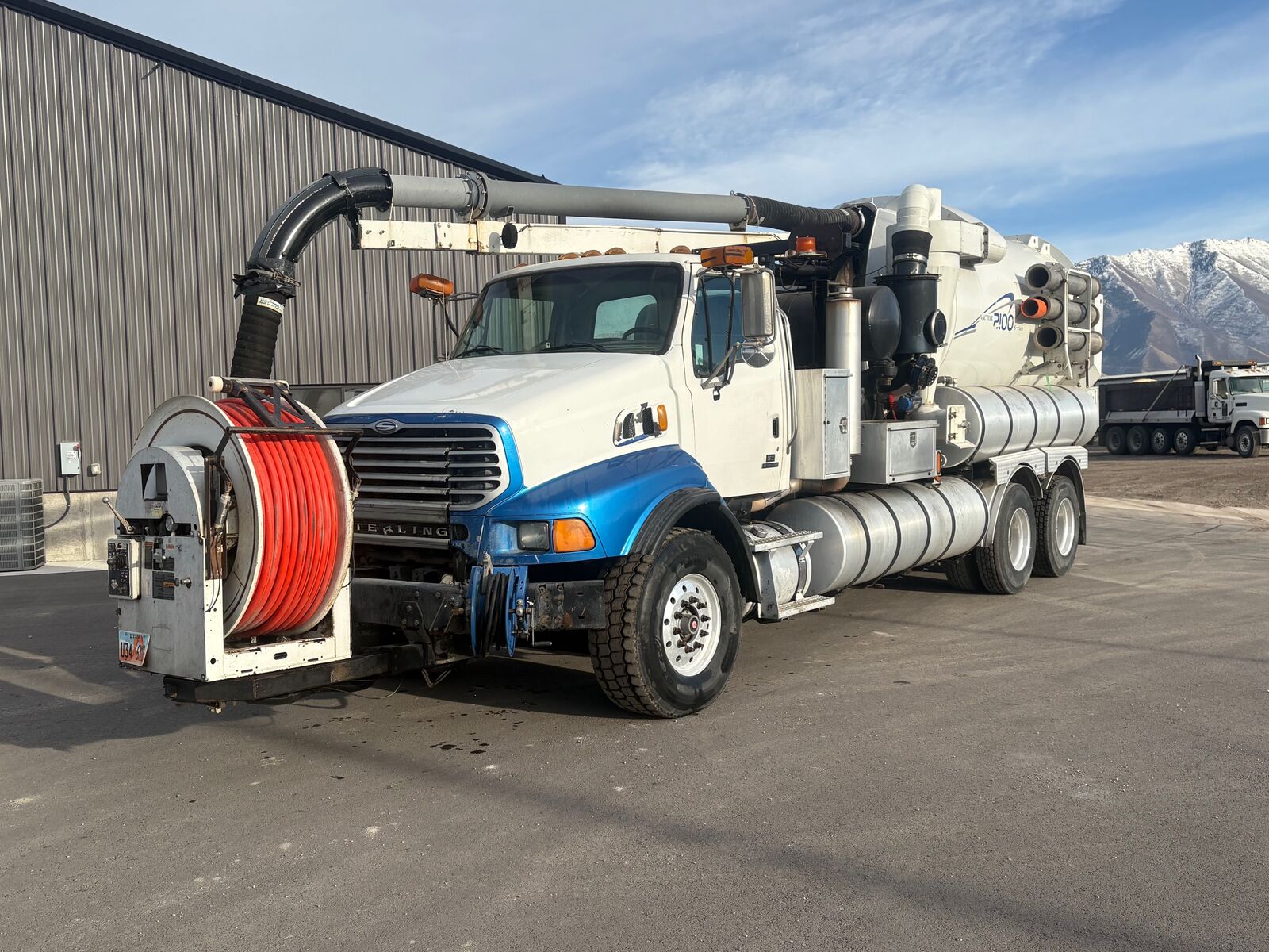 2006 STERLING WITH VACTOR 2100 - VAC TRUCK