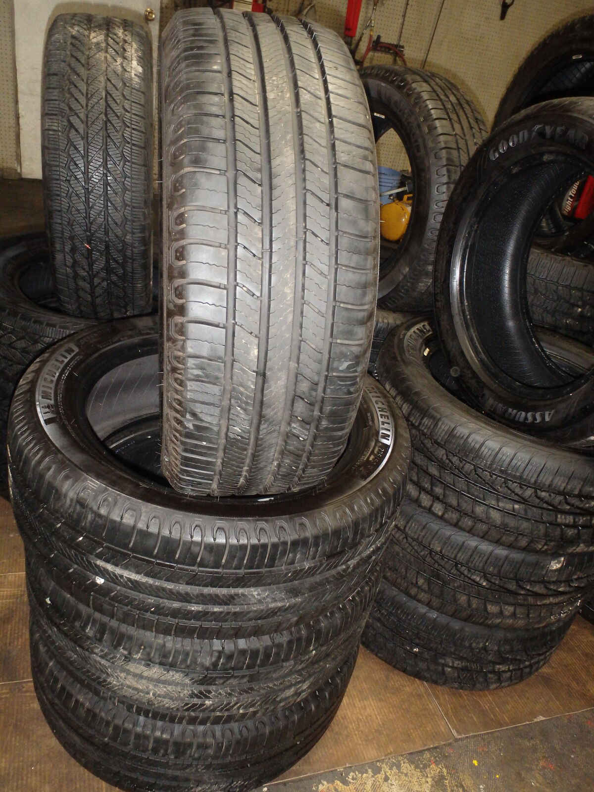 225/50R18 MICHELLIN DEFENDER 2 SET OF USED TIRES