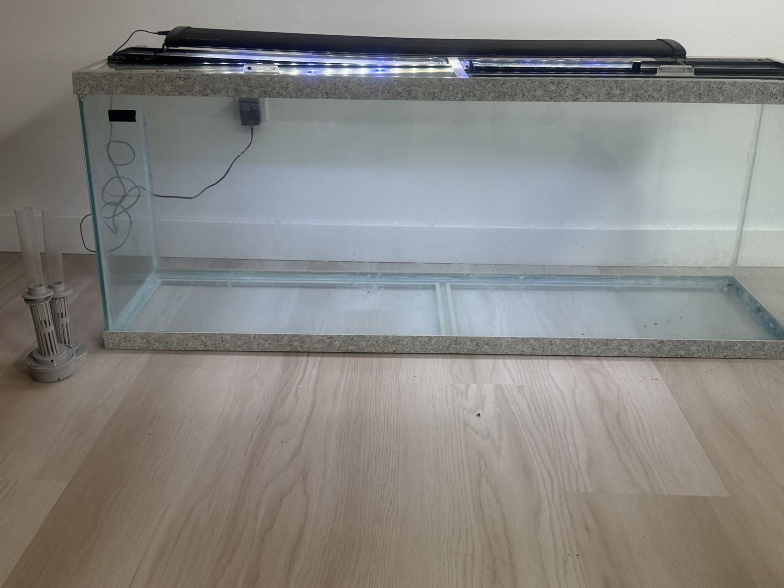 50 gallon fish tank with lights and lids