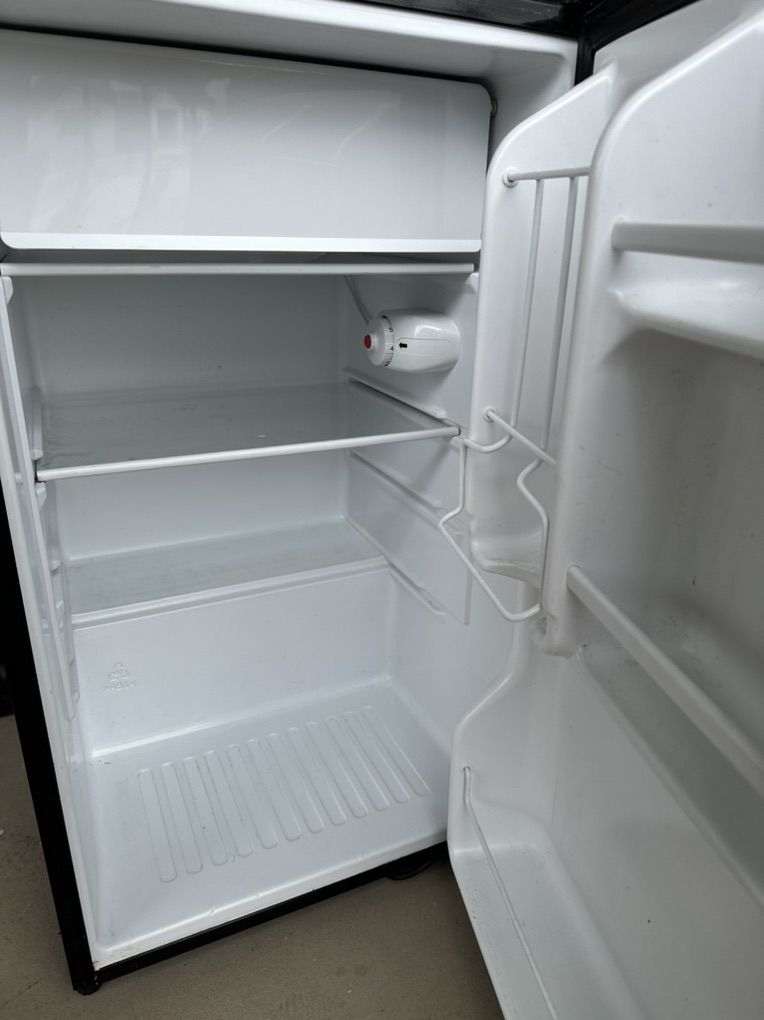 Main image 5