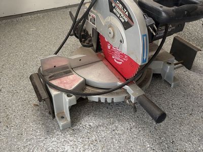 10” Delta Compound Miter Saw