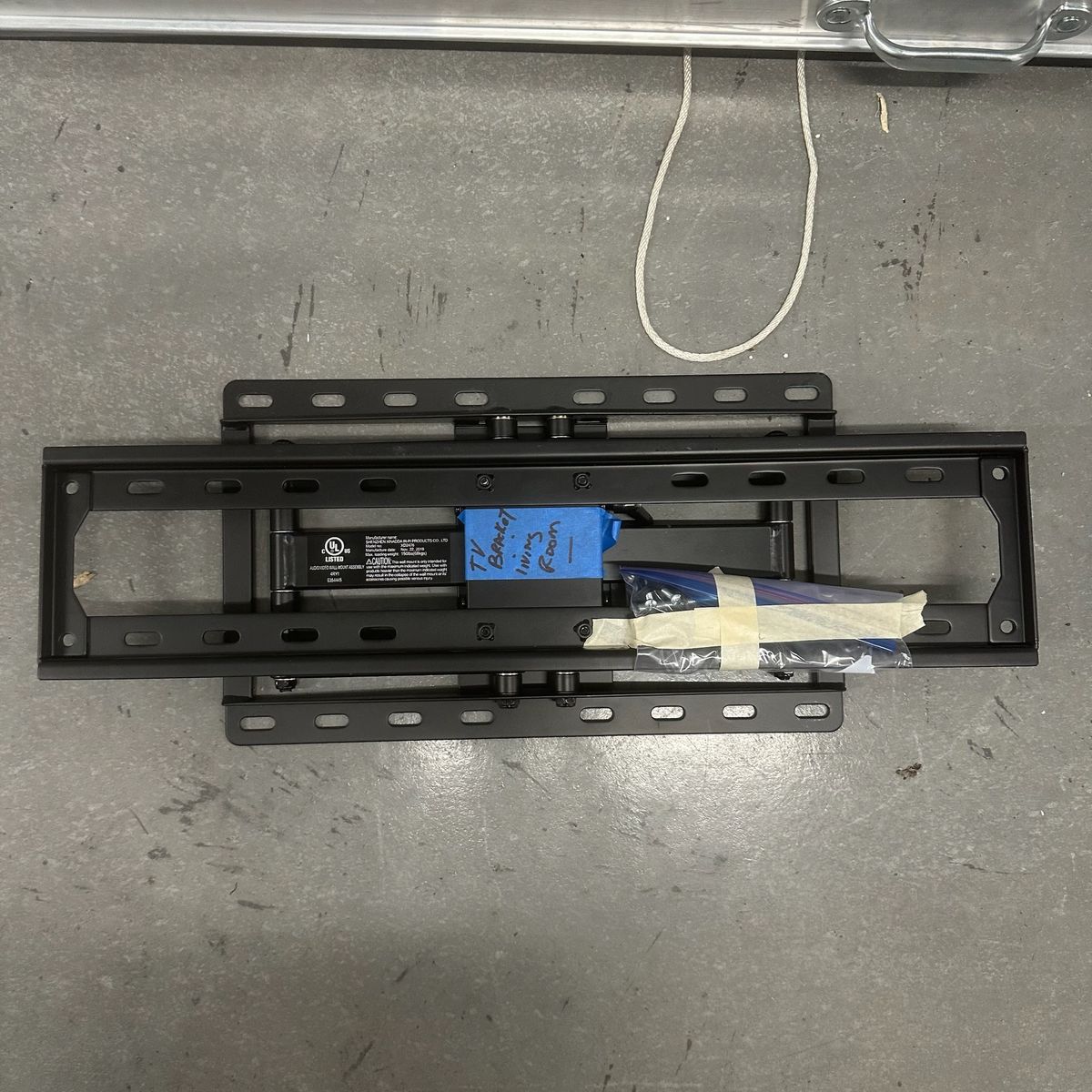 Full Motion TV Wall Mount