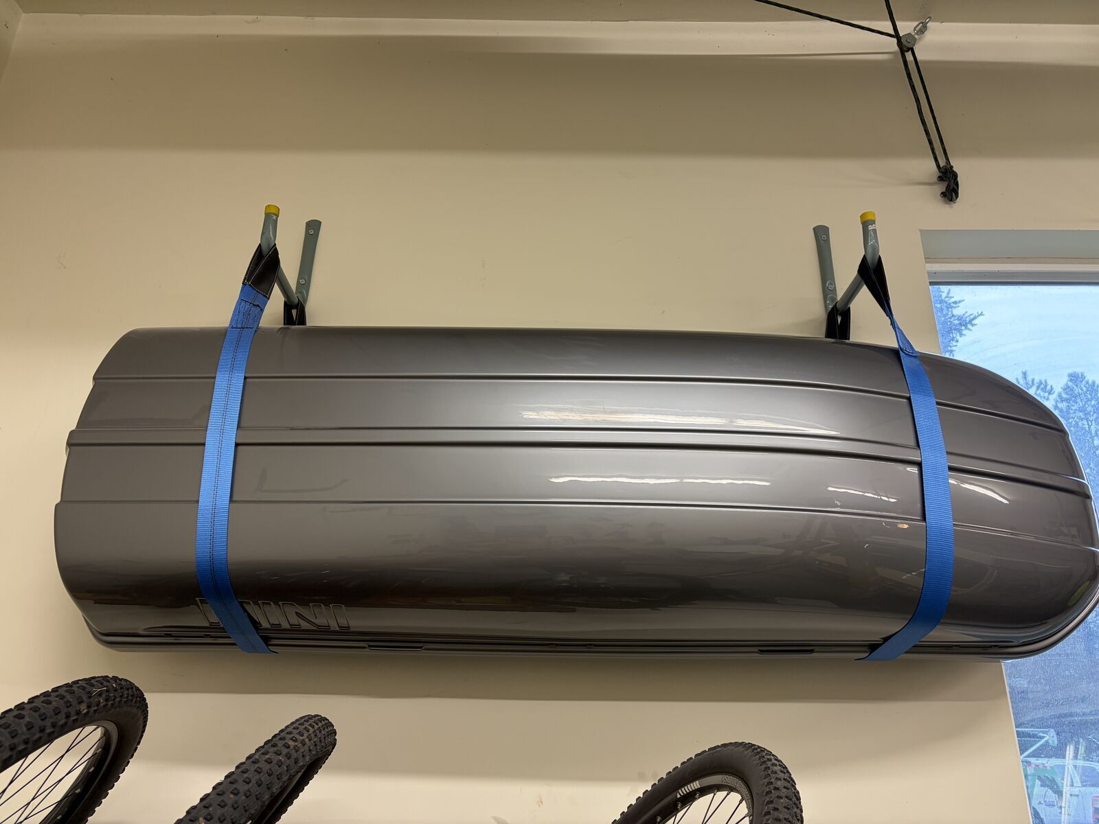 New Genuine MINI Countryman/Clubman Roof Rack Crossbars & Cargo Box (Titanium Grey)