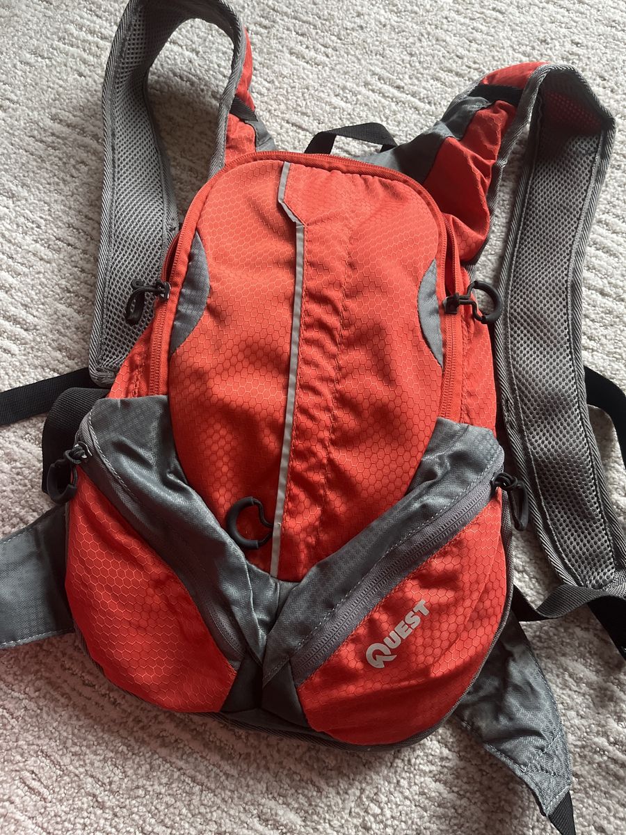 QUEST Hydration Pack Backpack - Orange/Grey - Lightweight Hiking/Cycling Daypack