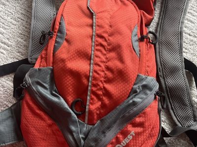 QUEST Hydration Pack Backpack - Orange/Grey - Lightweight Hiking/Cycling Daypack