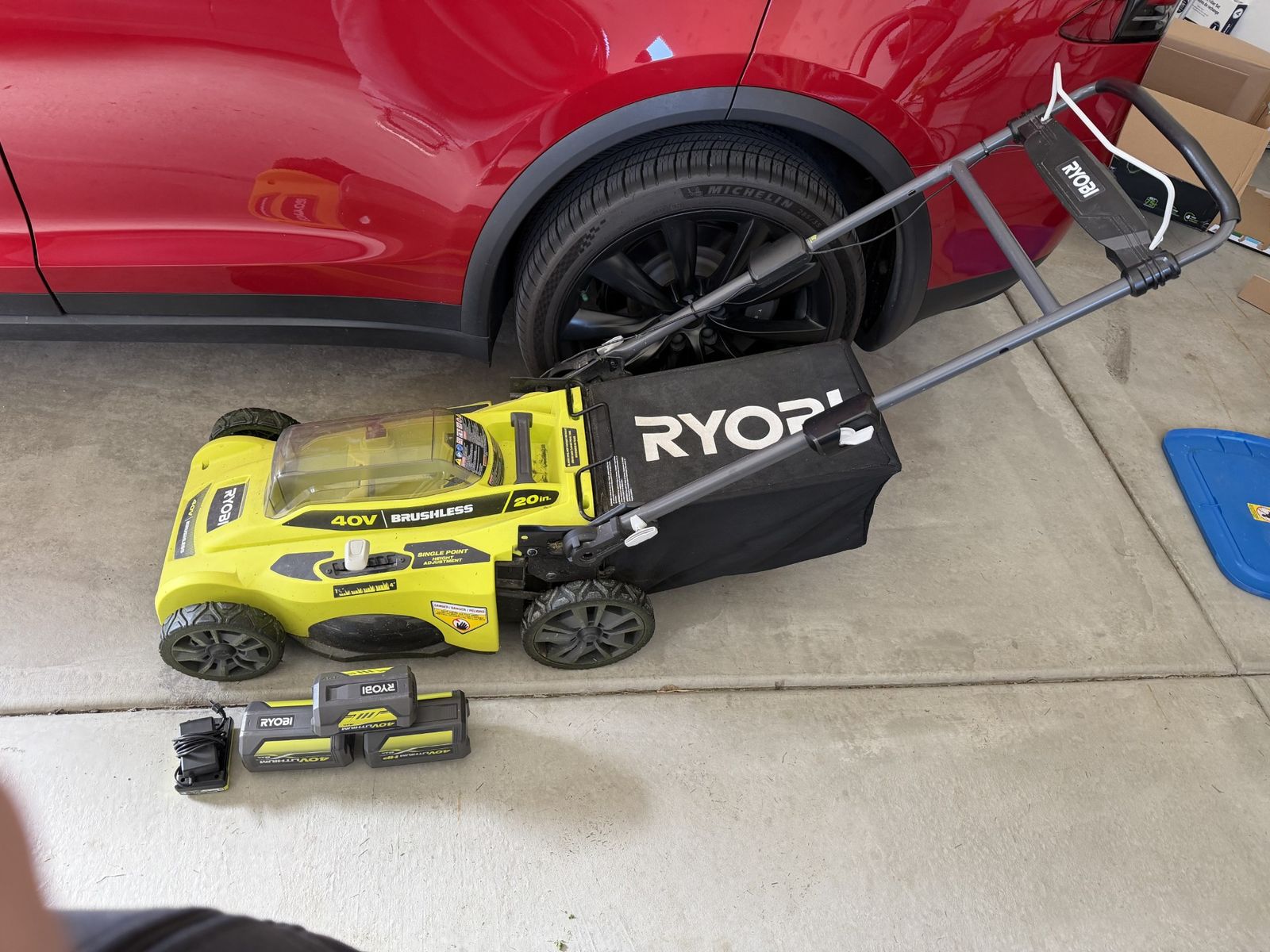 Ryobi 40V 20" lawn mower + 3 Batteries + Charger