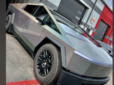 Tesla Cybertruck PPF Color Wrap Silver/grey gloss