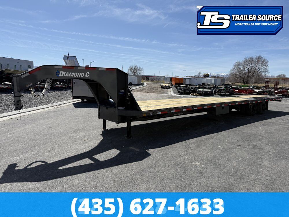 8.5x40 Diamond C FMAX-HDT 216 Gooseneck Hydraulic Dovetail Equipment Trailer -  40K GVWR - Hydraulic Jack(s)