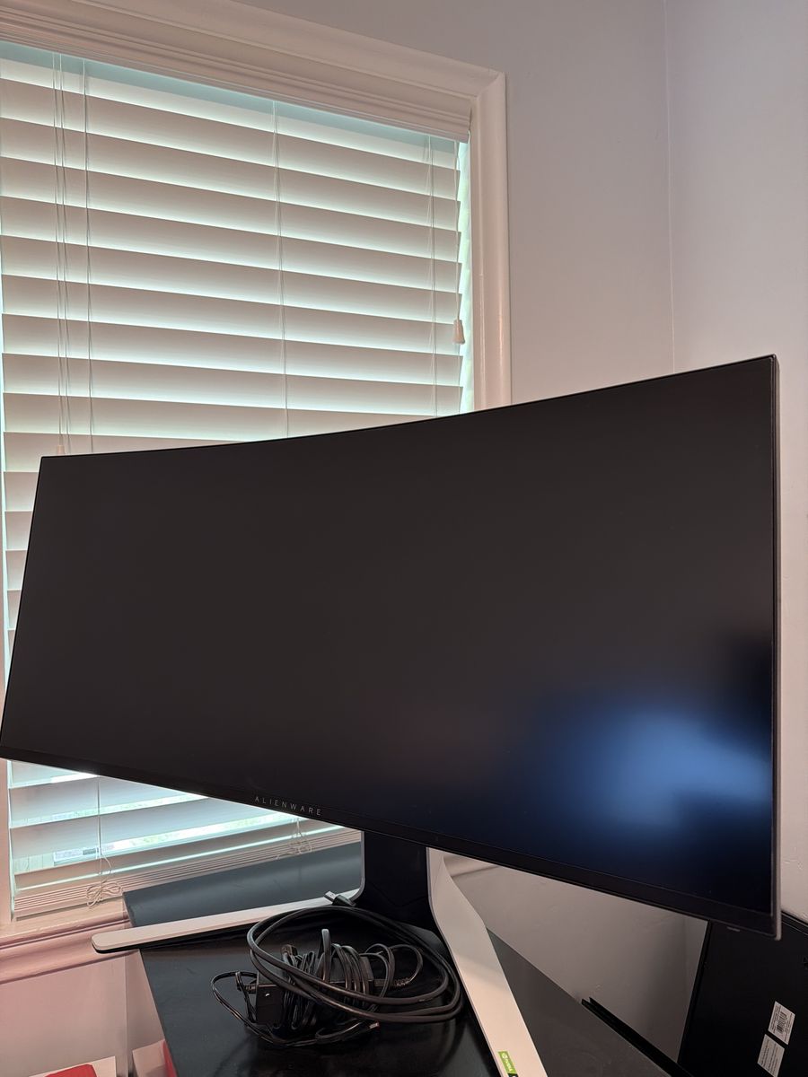 Alienware Ultrawide Monitor 38”