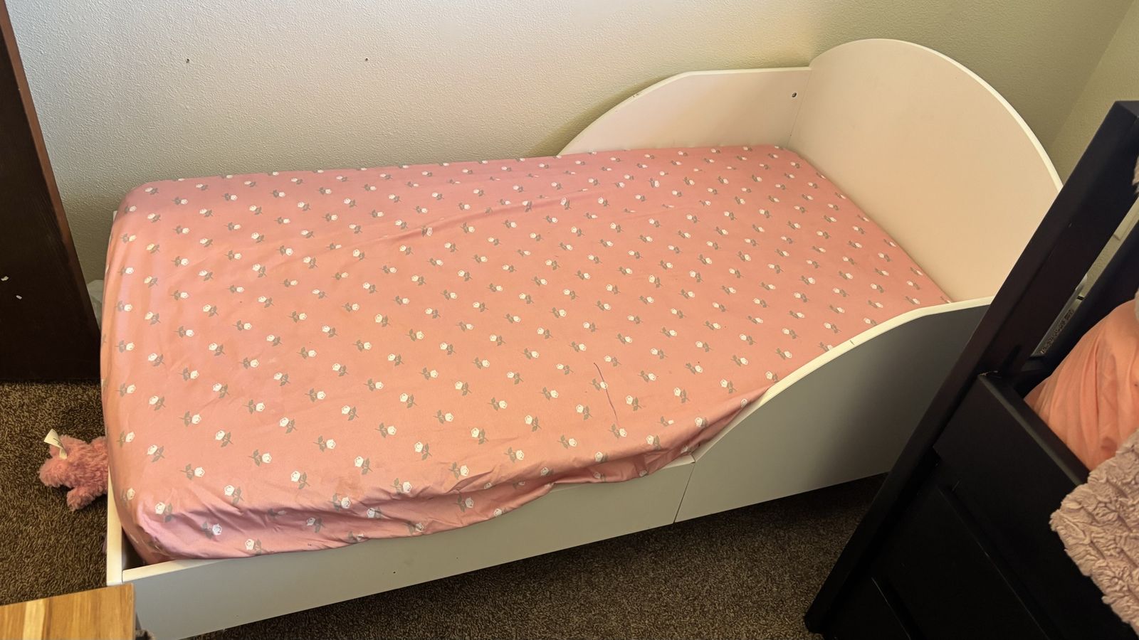 toddler bed + water proof mattress
