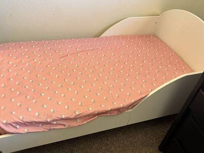 toddler bed + water proof mattress
