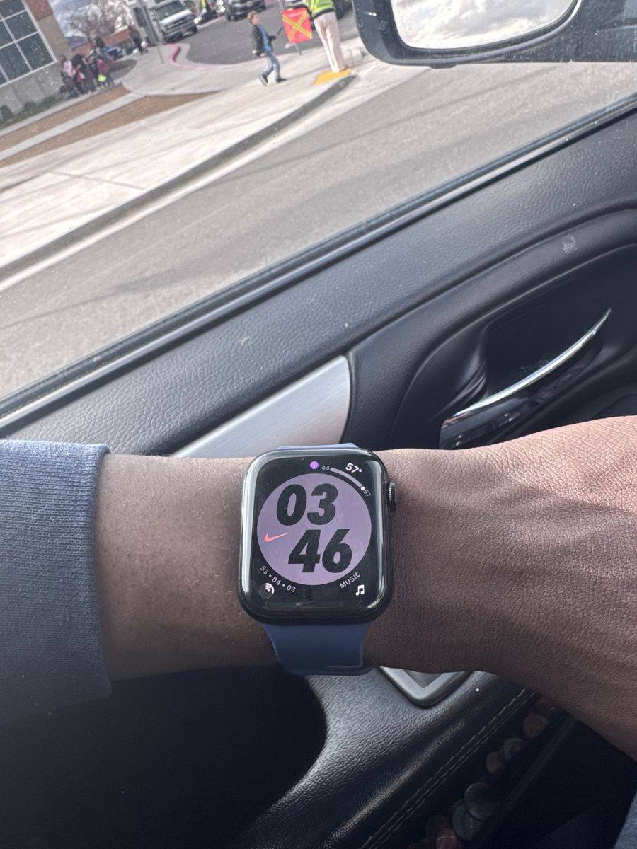 Apple Watch SE 2nd gen 44mm (Cellular + Gps)