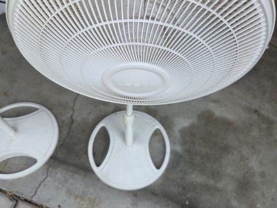 Lasko 18" Oscillating Pedestal Fan - 3 Speed, Adjustable Height, White