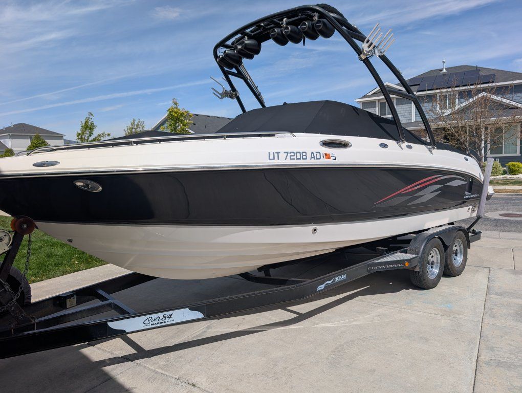 2004 chaparral 256 BR