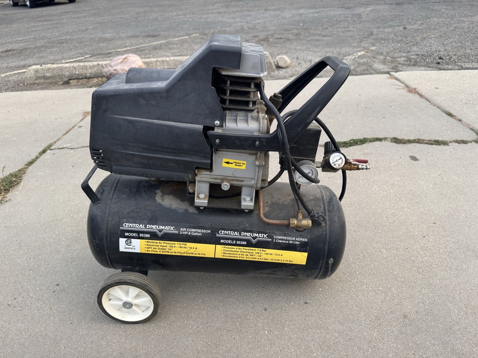 Central Pneumatic 2 HP 8 Gallon Portable Air Compressor Model 95386