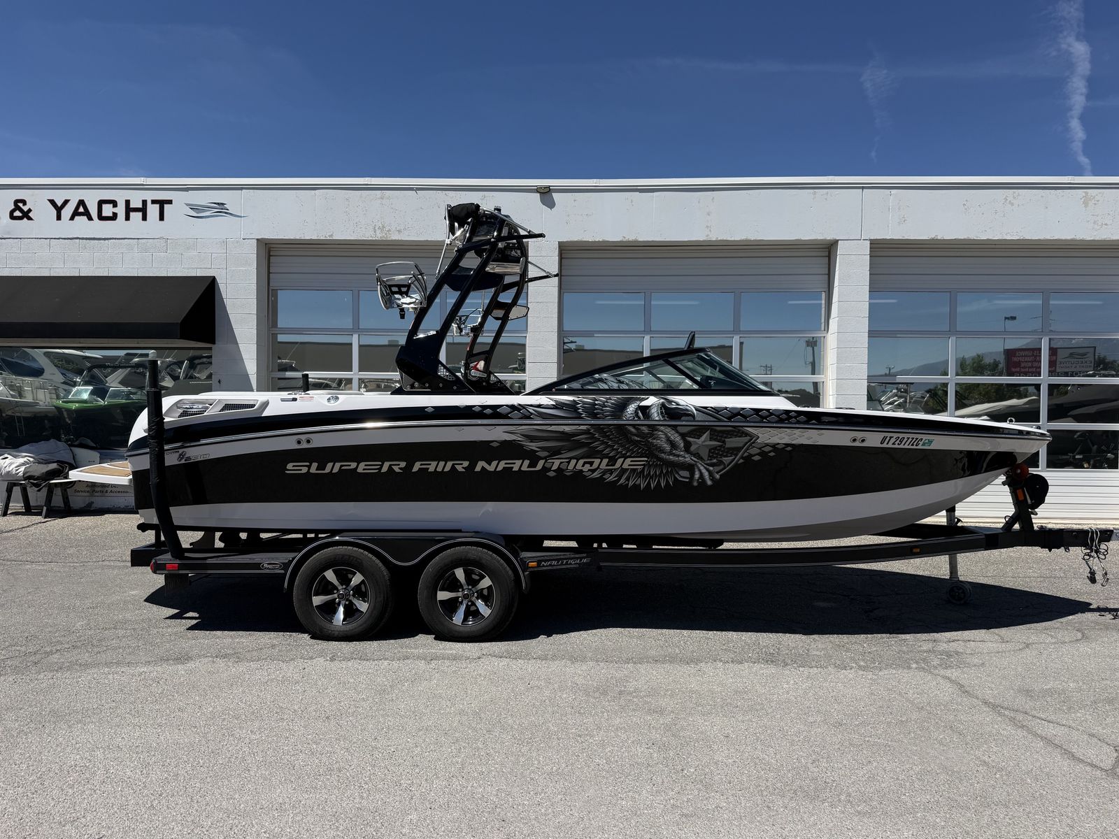 2012 23' Super Air Nautique 230 Team Bowrider