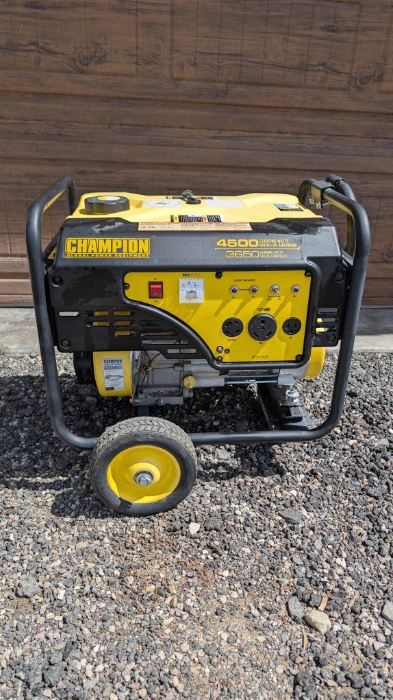 Champion 4500W Peak Generator -Low Hours