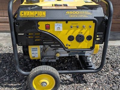 Champion 4500W Peak Generator -Low Hours