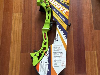 Bear Brave Youth Archery Bow, 13.5-19.5" Draw, 5-25 lbs Draw Weight, Right Hand, New