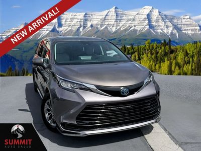 2021 TOYOTA SIENNA LE 8-Passenger