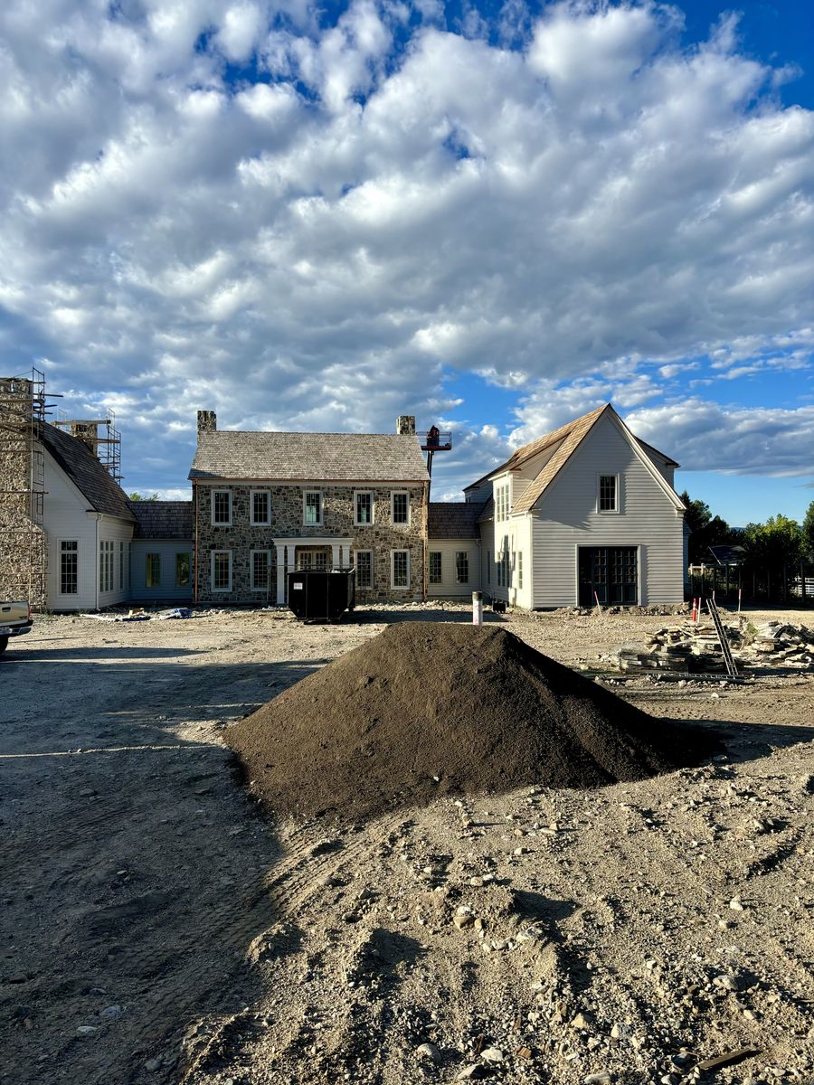 Fast Topsoil Delivery For Sod / Grass Seed