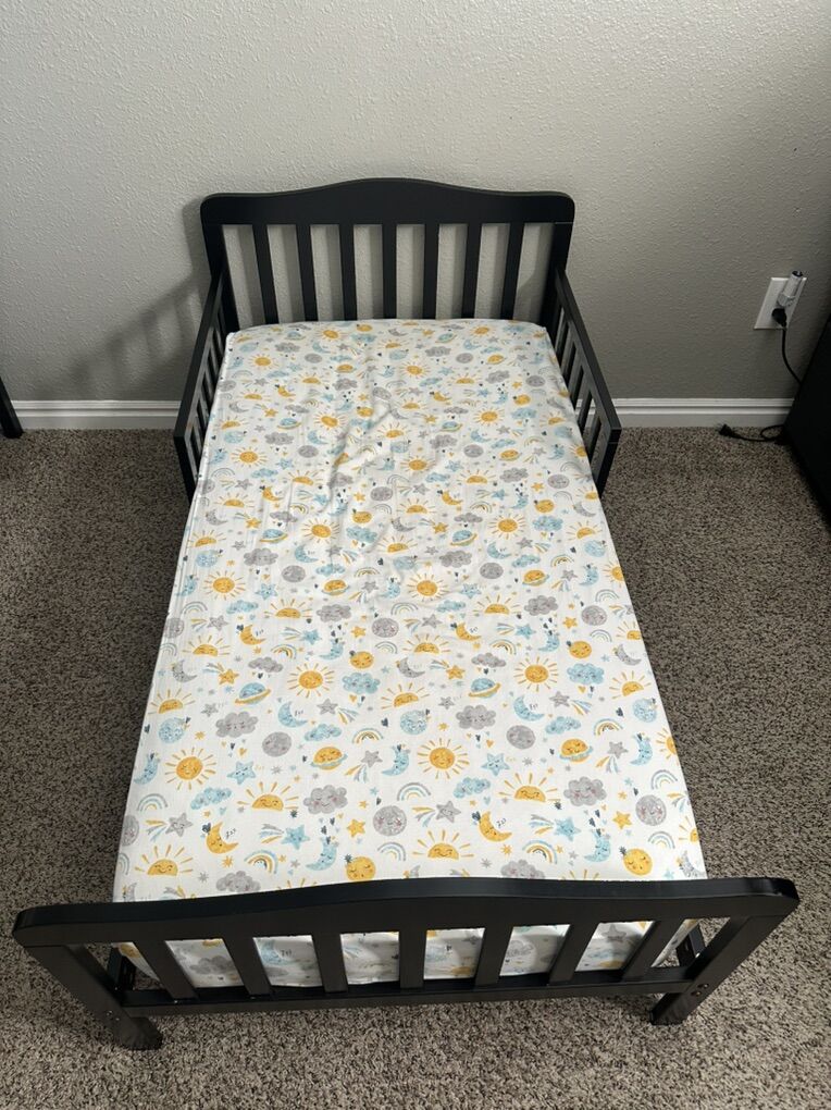 Toddler Bed With Mattress