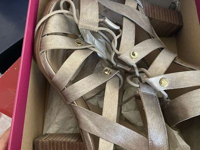 NWT 5pr women shoes sz6