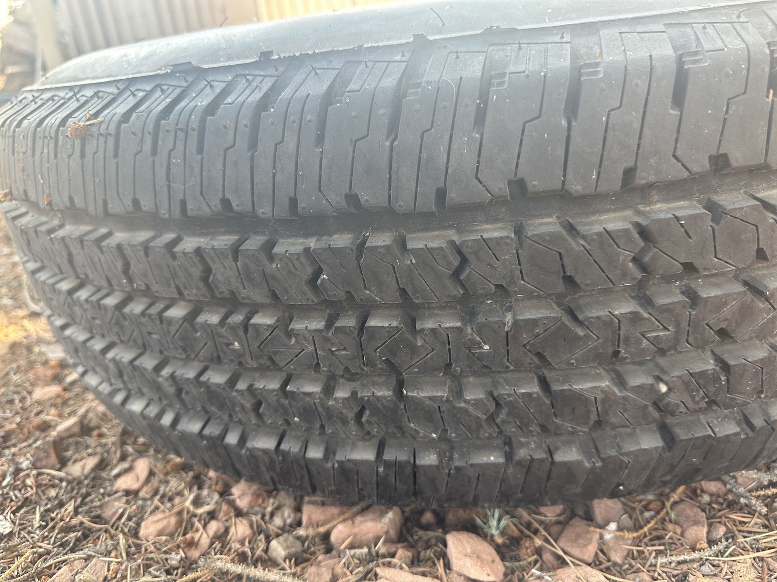8 logs Chevy/GMC wheel/tire