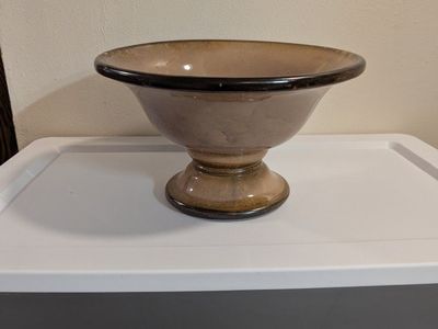 Large pedestal bowl