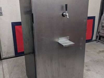 Kegerator beer fridge with kegs, Co2 and regulator