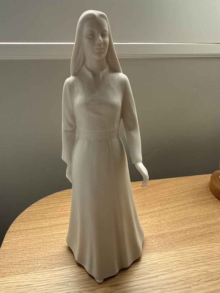 Hansen Classics Fine Porcelain Young Woman